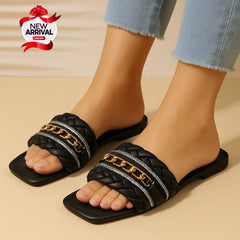 COMFORTABLE SLIPPERS