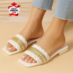 COMFORTABLE SLIPPERS